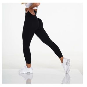 NVGTN 🖤🖤 Black Solid Seamless Leggings